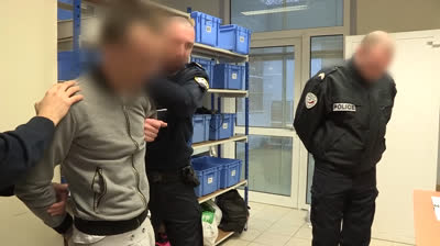 Dans les pires prisons de France (compilation)