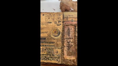 Vieux livre ètrange