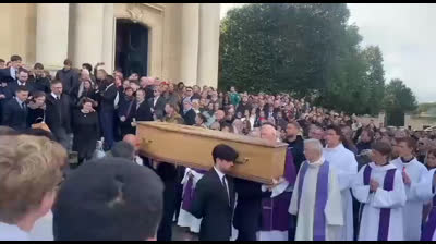 Funeral de Philippine, estudiante francesa de 19 años violada y asesinada por un inmigrante marroquí con orden de expulsión