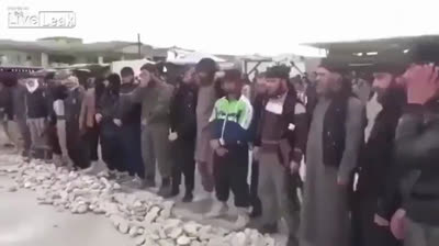 Los homosexuales en países islámicos, son arrojados desde los tejados y luego apedreados por islamistas