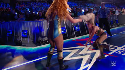 Becky Lynch vs. Charlotte Flair - SmackDown Women’s Title (SmackDown Live 10.9.18)