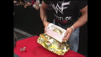 1998.10.18a ⭐ Goldust sends a gift to Val Venis ⭐ WWF Heat