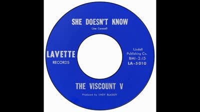 Viscount V (1966) - She Doesn't Know