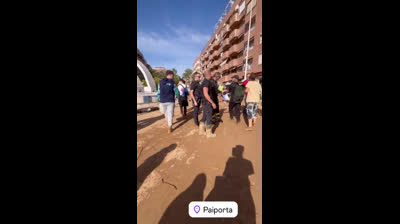 Algo muy turbio hay detrás  del comunista AMENAZA a militares y bomberos con ARRESTARLOS si van a ayudar tras el desastre de DANA en Valencia. Se calculan 2.500 desaparecidos y el gobierno está bloqueando todas las ayudas nacionales e internacionales. ??