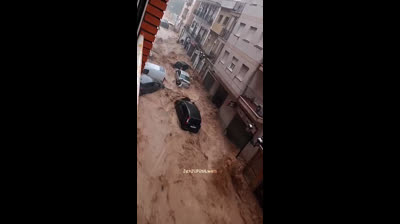 El comunista dice"Si necesitan más ayuda, que la pidan". y se presenta  tan chulo a los  5  días después de un calvario y  con más de dos mil de muertos!