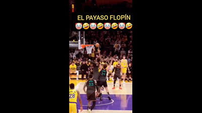 didiflop haciendo payasadas luego que le dan un tapón