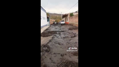 Abren compuertas y derrumban presas para vender el falso "cambio climático" y matar el mayor número de personas que no van a decir para cumplir una agenda satánica 2030