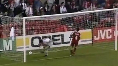 Legendarni gol Gorana Vlaovića protiv Turske na Euru 1996. (11.6)